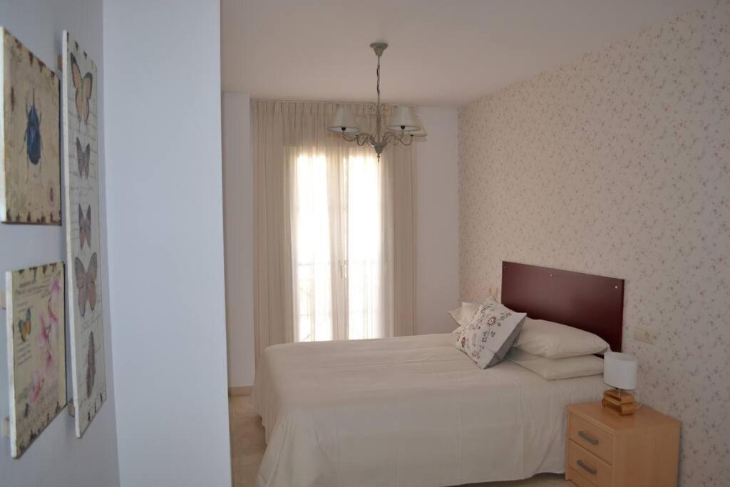 Precioso Apartamento En Primera Linea De Playa En Caleta de Vélez Exterior foto