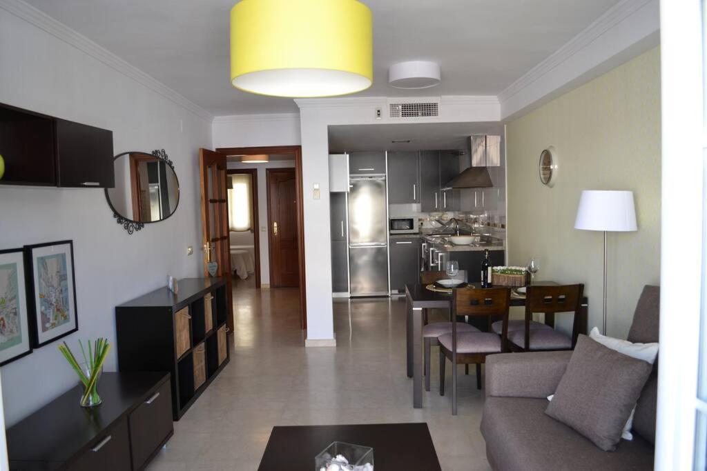 Precioso Apartamento En Primera Linea De Playa En Caleta de Vélez Exterior foto