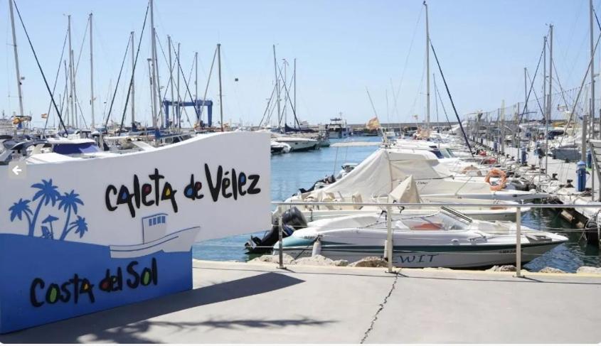 Precioso Apartamento En Primera Linea De Playa En Caleta de Vélez Exterior foto